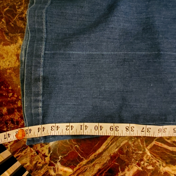 Guess Stretch Flare Jeans - Picture 13 of 13